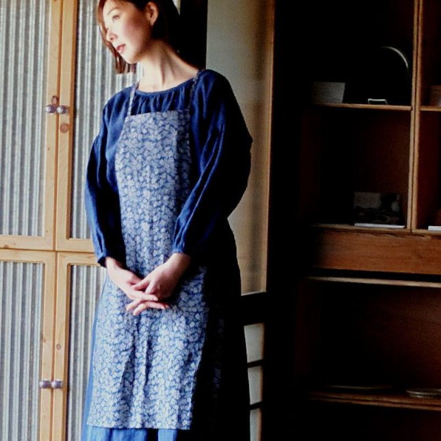 リバティプリント リネン生地 ハンドメイド|エプロンやハンカチなどのギフト