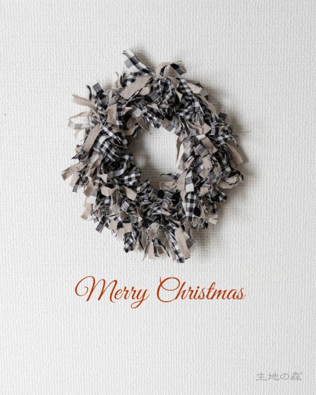 リネン100%の生地で作ったナチュラルなクリスマスリースと