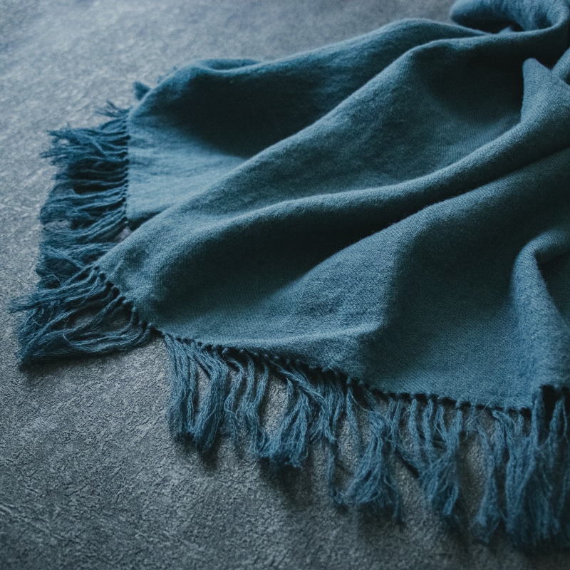 秋冬ストールにもリネンが活躍 -FABRIC MAGAZINE vol.2｜生地の森 公式オンラインストア